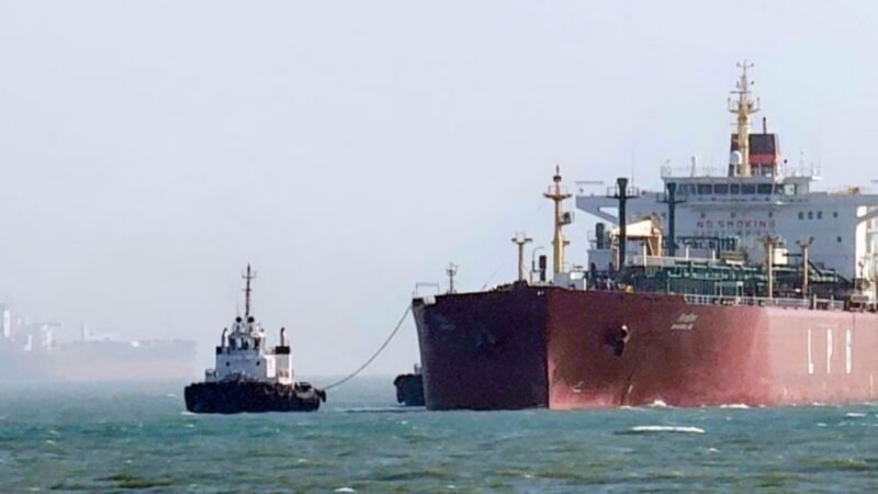 ईरानी तेल लेकर भारत आ रहा जहाज रास्ता बदलकर चीन की ओर मुड़ा, 7 साल बाद पहली खेप पर लगा ब्रेक