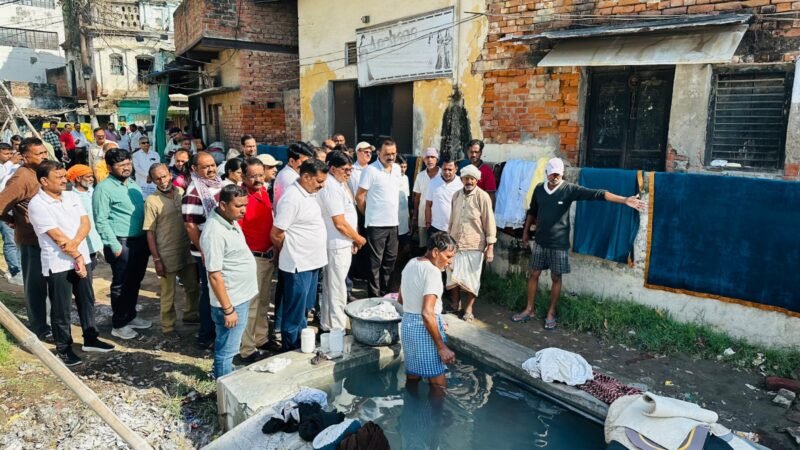 काशी में धोबी घाट का होगा कायाकल्प, नालों से हटेगा अवैध कब्जा