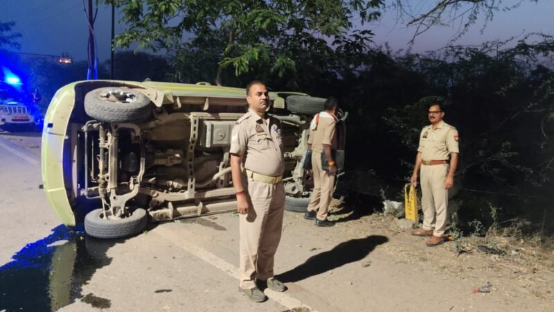 बरात से लौटते समय दर्दनाक हादसा: जायलो पलटने से 3 की मौत, 5 घायल