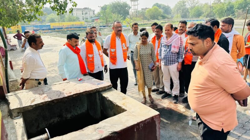 भिखारीपुर स्थित पोखरे के आसपास फैली गंदगी पर महापौर ने जताई नाराजगी, दिया साफ-सफाई का निर्देश