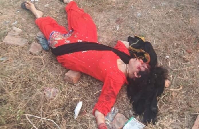 वाराणसी में महिला की बेरहमी से हत्या: सिर कुचलकर खेत में फेंका शव, पहचान मिटाने की कोशिश