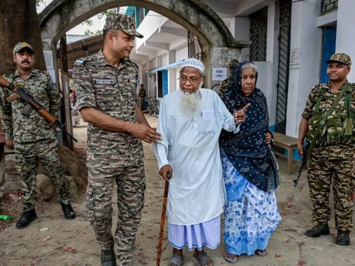 पश्चिम बंगाल में दूसरे चरण का मतदान खत्म, 89.99% वोटिंग; कई जगह हिंसा और धांधली के आरोप