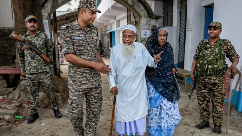 पश्चिम बंगाल में दूसरे चरण का मतदान खत्म, 89.99% वोटिंग; कई जगह हिंसा और धांधली के आरोप