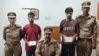 गहने ठगी मामले में कैंट पुलिस ने दो आरोपितों को किया गिरफ्तार, नकदी और आभूषण बरामद