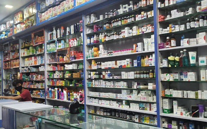 20 मई को वाराणसी की 3000 से ज्यादा दवा दुकानें रहेंगी बंद, देशव्यापी हड़ताल में शामिल होंगे केमिस्ट