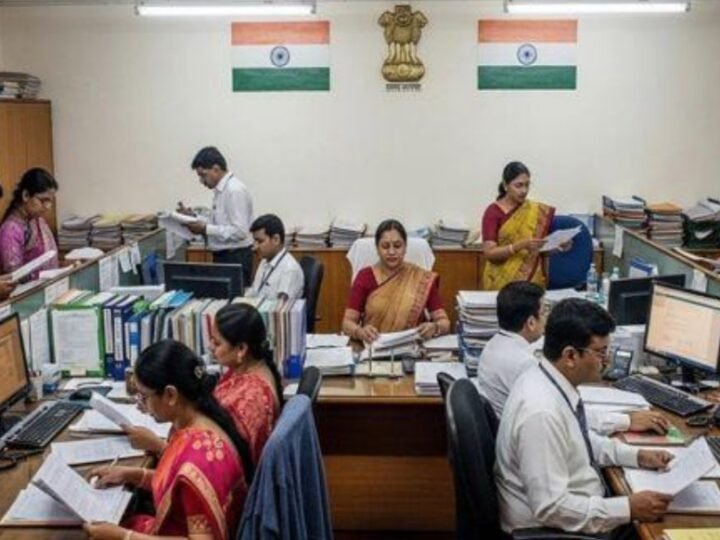 यूपी सरकार का बड़ा तोहफा: कर्मचारियों और पेंशनर्स का महंगाई भत्ता 2% बढ़ा, जनवरी से मिलेगा एरियर