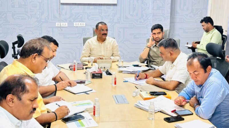 15 दिनों में गली पिट की मरम्मत और सफाई का अल्टीमेटम, लापरवाही पर नपेंगे अफसर