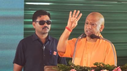 मधुबन में सीएम योगी ने 130 करोड़ की परियोजनाओं का किया लोकार्पण, बोले- माफिया और अपराधियों पर सरकार सख्त