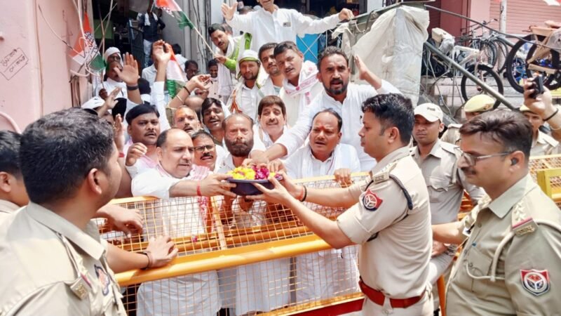 लोकमाता अहिल्याबाई होलकर की 301वीं जयंती पर कांग्रेस की श्रद्धांजलि सभा, प्रतिमा पर माल्यार्पण से रोके जाने पर जताया विरोध