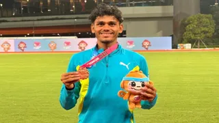 ऑटो चालक के बेटे अभय दुबे ने एशियन एथलेटिक्स में जीता कांस्य, वाराणसी का बढ़ाया मान