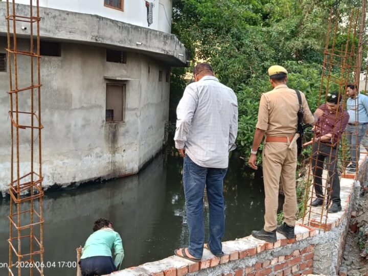 नाला सफाई में लापरवाही, फर्म पर 50 हजार का जुर्माना