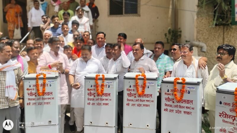 चिलचिलाती एवं भीषण गर्मी में आम जनमानस को राहत पहुंचाने के मंत्री रविन्द्र जायसवाल ने बांटा वाटर कूलर