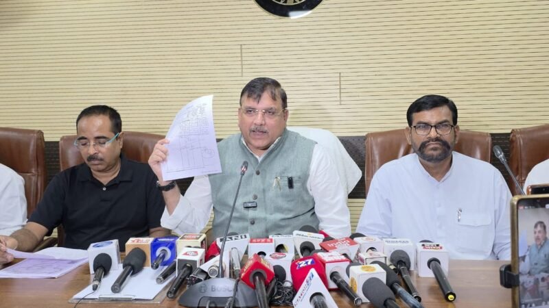 राम के नाम पर चंदे की चोरी और जमीन घोटाला करने वालों को तुरंत गिरफ्तार किया जाए : संजय सिंह