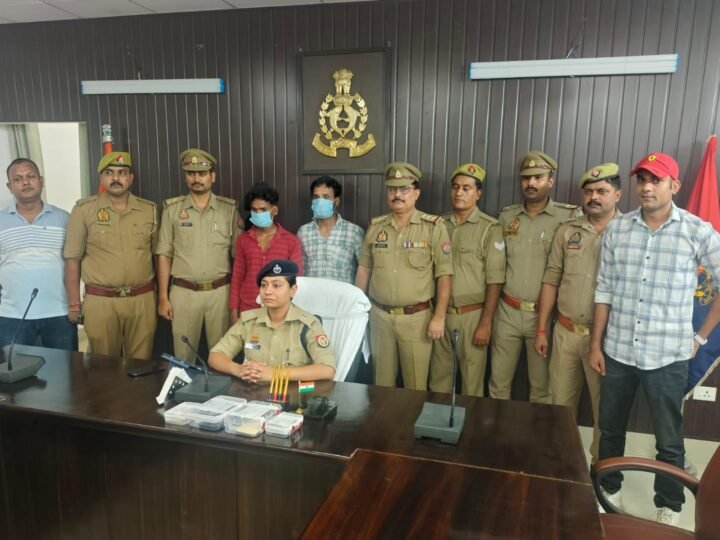 पता पूछने के बहाने महिला का सोने का टप्स झपटने वाले दो आरोपी गिरफ्तार, नकदी और बाइक बरामद