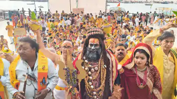 निर्जला एकादशी पर काशी में भक्ति का महासंगम, 1008 कलशों से हुआ बाबा विश्वनाथ का जलाभिषेक