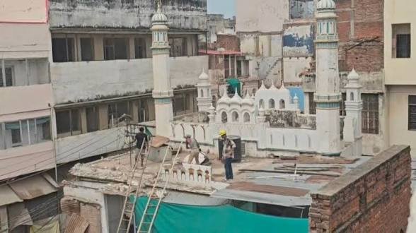 दालमंडी चौड़ीकरण अभियान तेज: पांच मस्जिदों के हिस्सों का ध्वस्तीकरण शुरू
