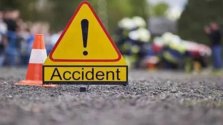 वाराणसी: निर्माणाधीन रेलवे परियोजना के ट्रेलर ने 6 वर्षीय मासूम को कुचला, मौके पर मौत