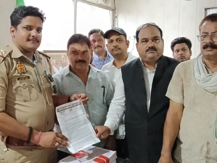 निशिकांत दुबे पर एफआईआर की मांग, कार्रवाई न होने पर आंदोलन की चेतावनी