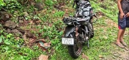 शक्तिनगर मार्ग पर दर्दनाक हादसा: ट्रेलर की चपेट में आने से बाइक सवार तीन युवकों की मौत