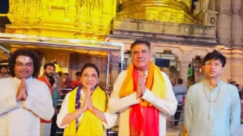 काशी की आध्यात्मिकता से अभिभूत हुए अभिनेता बोमन ईरानी, बाबा विश्वनाथ के दर्शन कर बोले— कल्पना से कहीं अधिक अद्भुत है बनारस