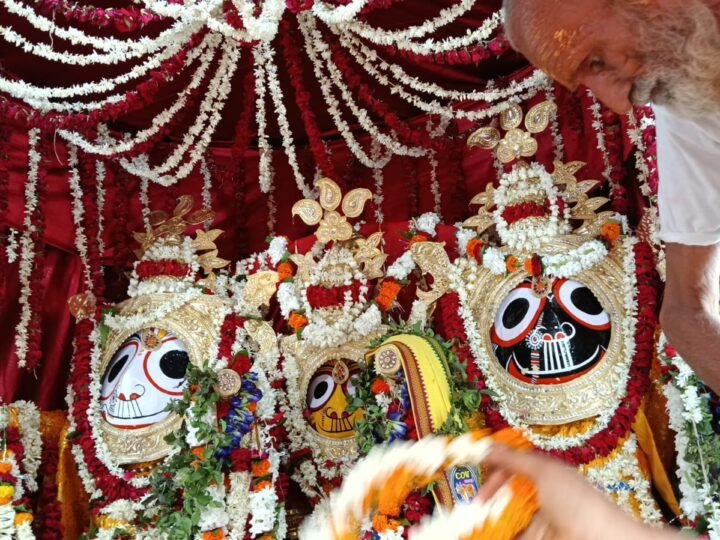 काशी में भगवान जगन्नाथ की तीन दिवसीय रथयात्रा शुरू, दर्शन के लिए उमड़ी श्रद्धालुओं की भीड़