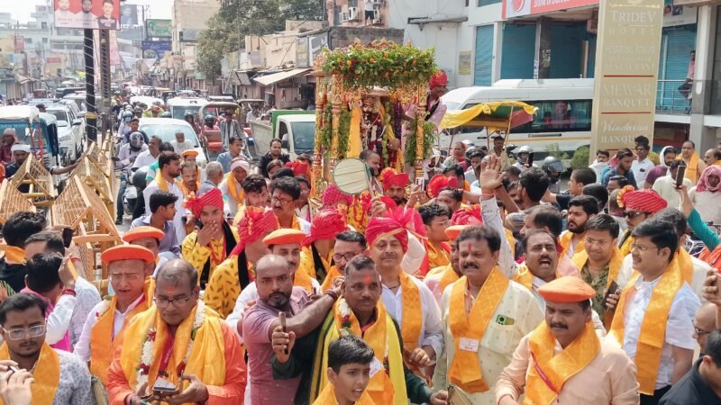 काशी में निकली बाबा काल भैरव की 72वीं दिव्य शोभायात्रा, जयघोष से गूंजा पूरा शहर
