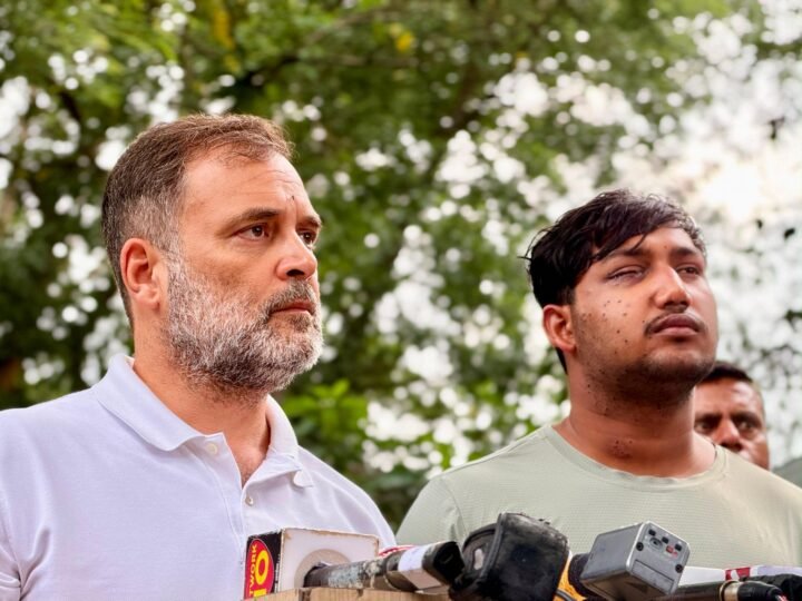 राहुल गांधी का सरकार पर हमला, घायल छात्र को सामने लाकर पुलिस कार्रवाई पर उठाए सवाल
