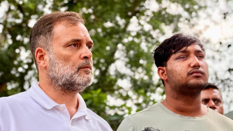 राहुल गांधी का सरकार पर हमला, घायल छात्र को सामने लाकर पुलिस कार्रवाई पर उठाए सवाल