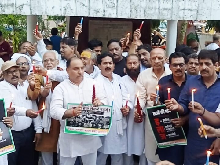 धर्मेंद्र प्रधान के इस्तीफे पर वाराणसी कांग्रेस ने मनाया जश्न, शहीद छात्रों को दी श्रद्धांजलि