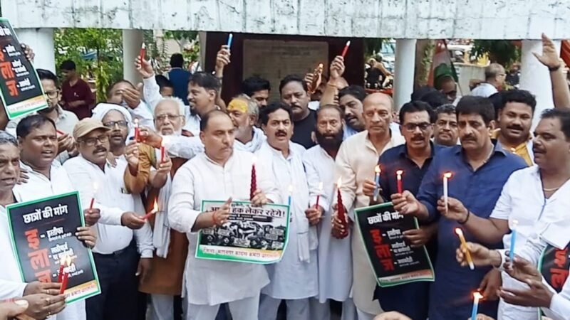 धर्मेंद्र प्रधान के इस्तीफे पर वाराणसी कांग्रेस ने मनाया जश्न, शहीद छात्रों को दी श्रद्धांजलि